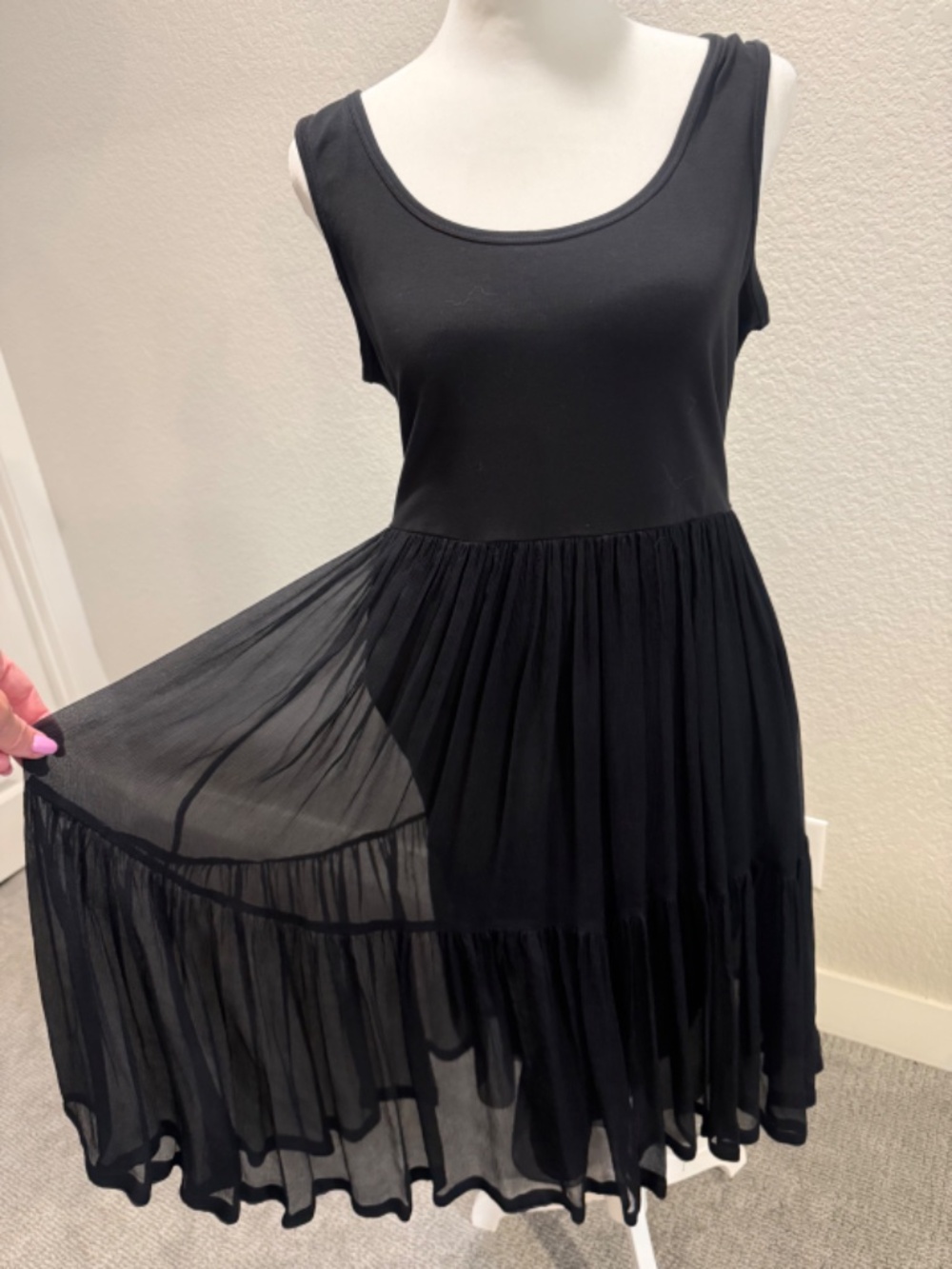 DKNY Sleeveless Black Flowy Silk Dress